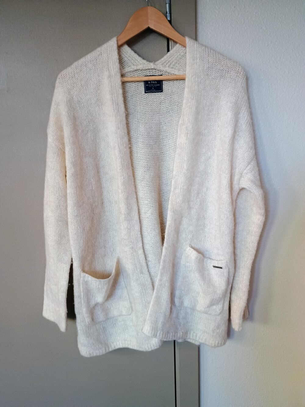Abercrombie & Fitch open-front chunky minimalist cozy fall cream neutral capsule